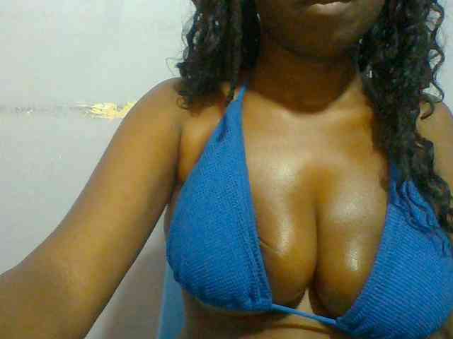 Sweet-petite webcam