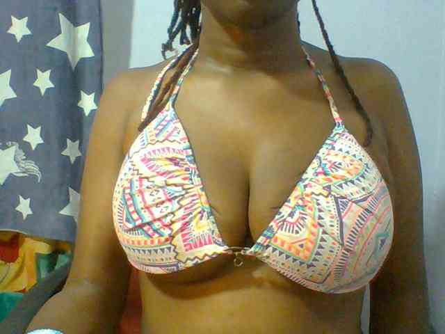 Sweet-petite webcam
