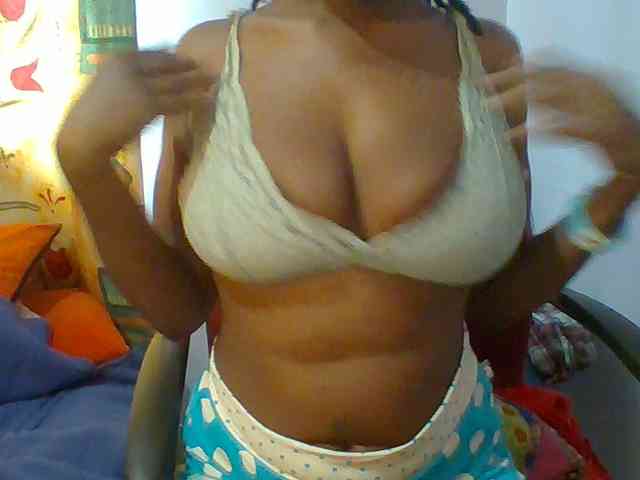 Sweet-petite webcam