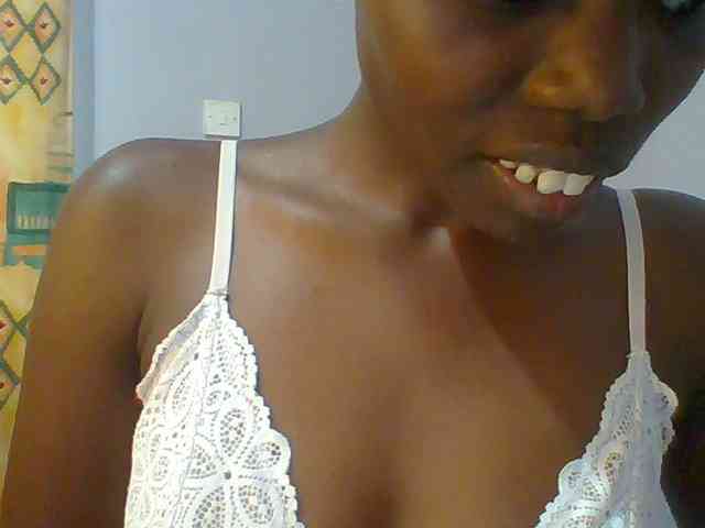 Sweet-petite webcam