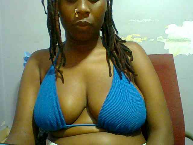 Sweet-petite webcam