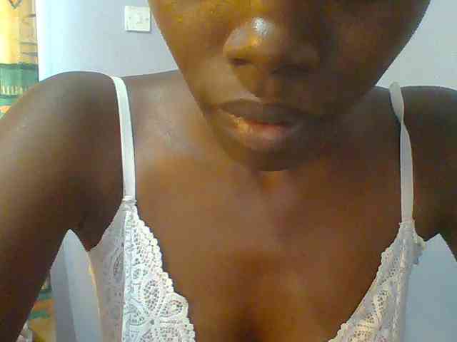 Sweet-petite webcam