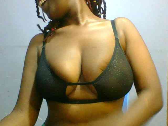 Sweet-petite webcam