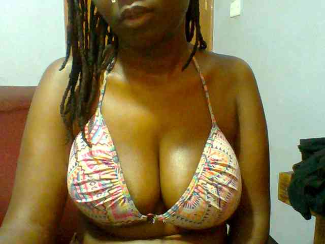 Sweet-petite Sweet-petite