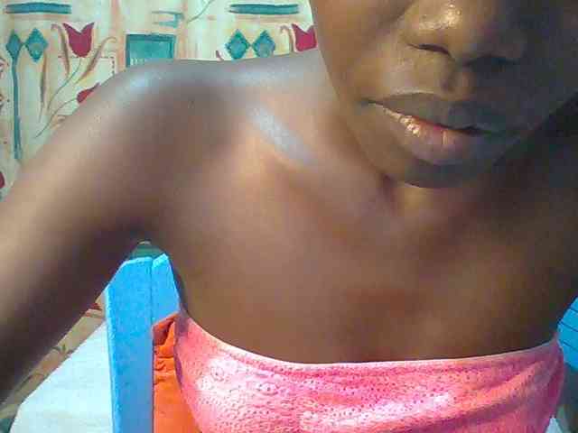 Sweet-petite webcam