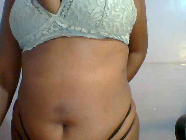 Sweet-petite webcam