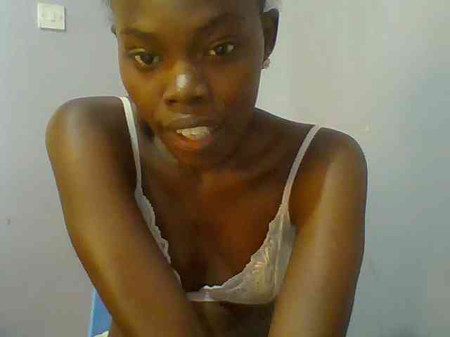 Sweet-petite webcam
