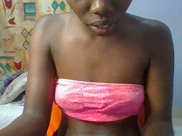 Sweet-petite webcam