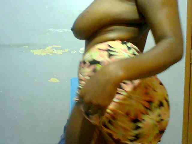 Sweet-petite webcam