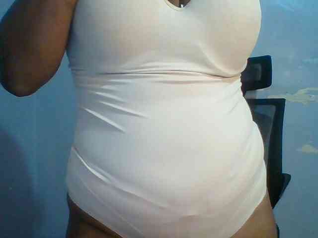 Sweet-petite Sweet-petite