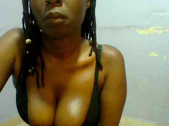 Sweet-petite webcam