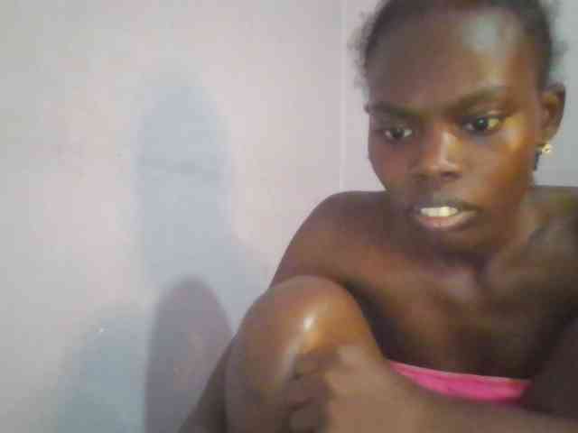 Sweet-petite webcam