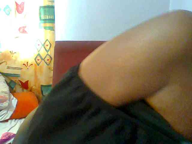 Sweet-petite webcam