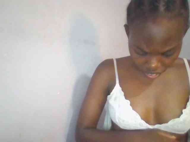 Sweet-petite webcam