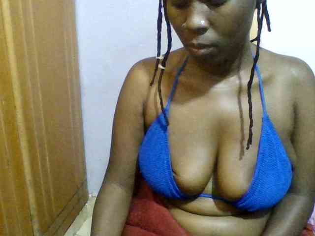 Sweet-petite webcam