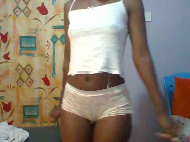 Sweet-petite Live Webcam on BongaCams