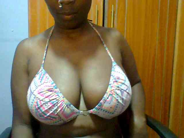 Sweet-petite webcam