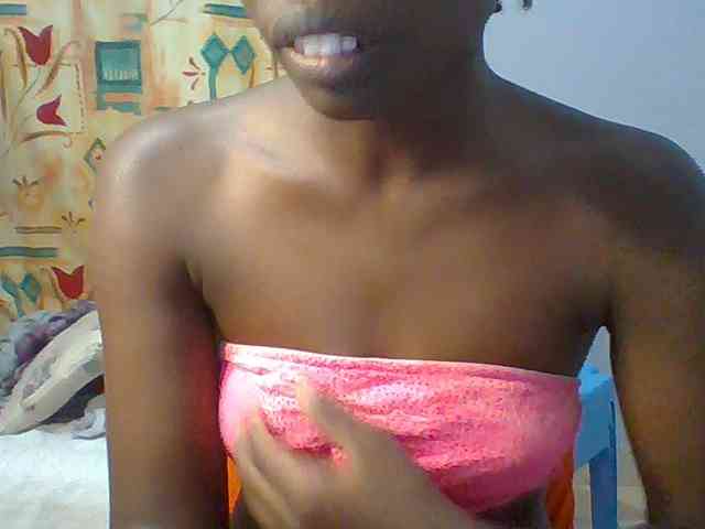 Sweet-petite webcam