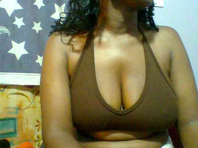 Sweet-petite webcam