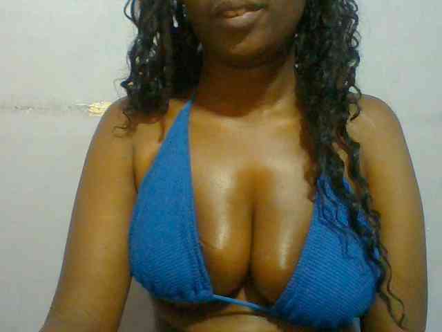 Sweet-petite webcam