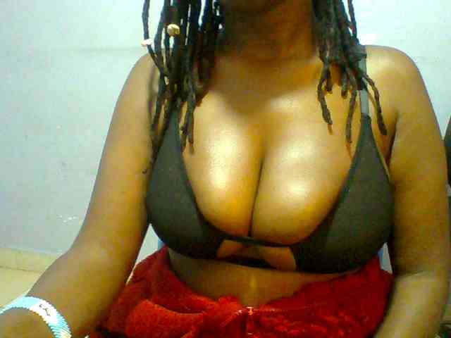 Sweet-petite webcam