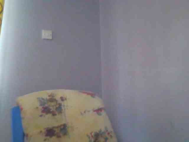 Sweet-petite webcam