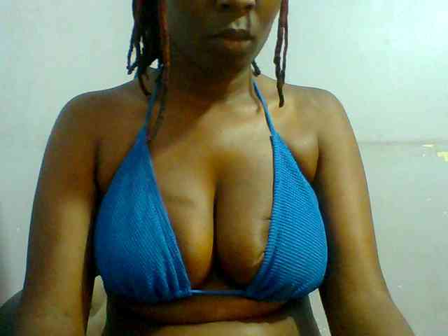 Sweet-petite webcam