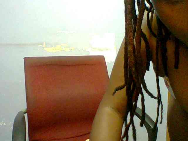 Sweet-petite webcam