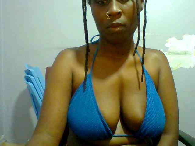 Sweet-petite webcam
