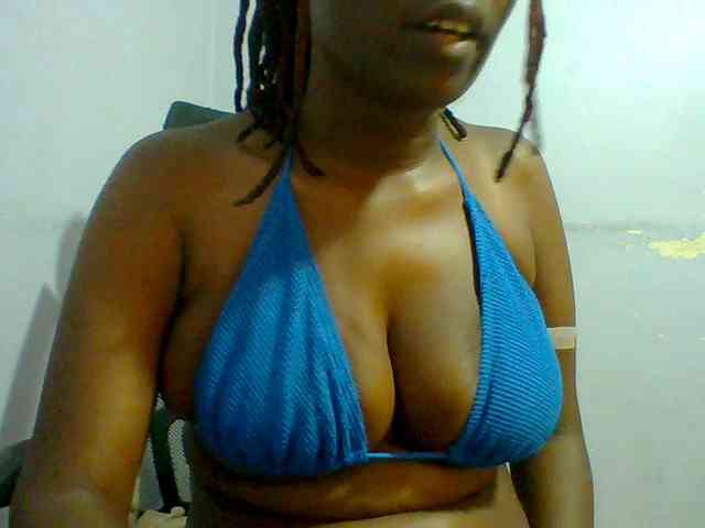 Sweet-petite webcam