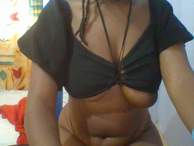 Sweet-petite webcam