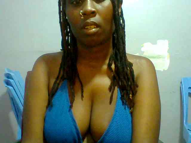 Sweet-petite webcam