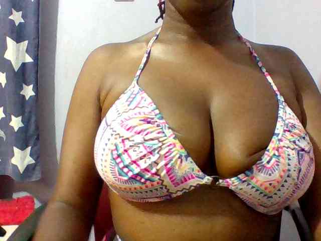Sweet-petite webcam