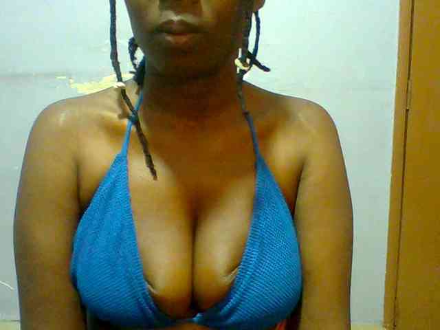 Sweet-petite webcam