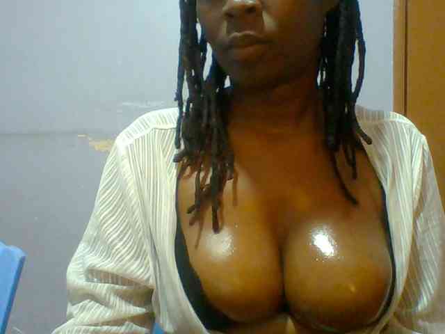 Sweet-petite webcam