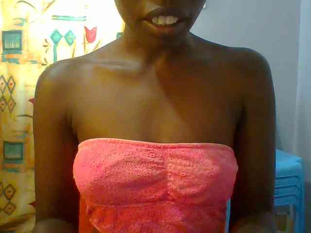 Sweet-petite webcam
