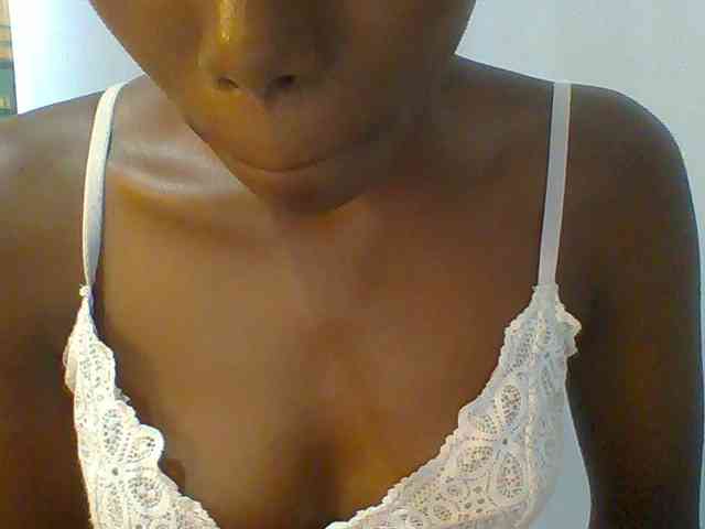 Sweet-petite webcam