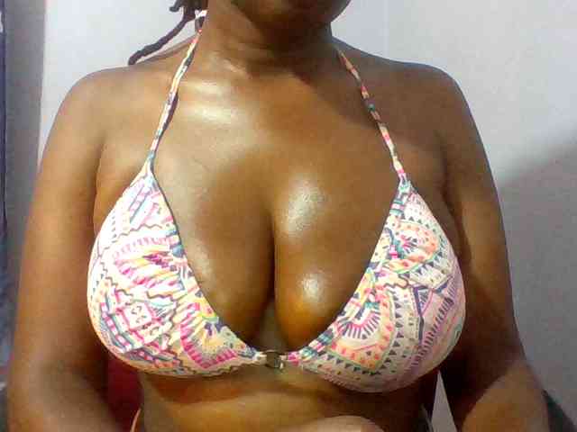 Sweet-petite webcam