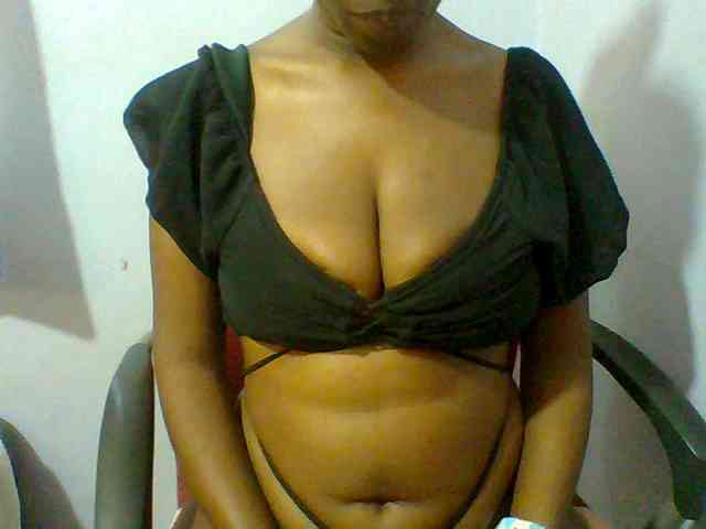 Sweet-petite webcam