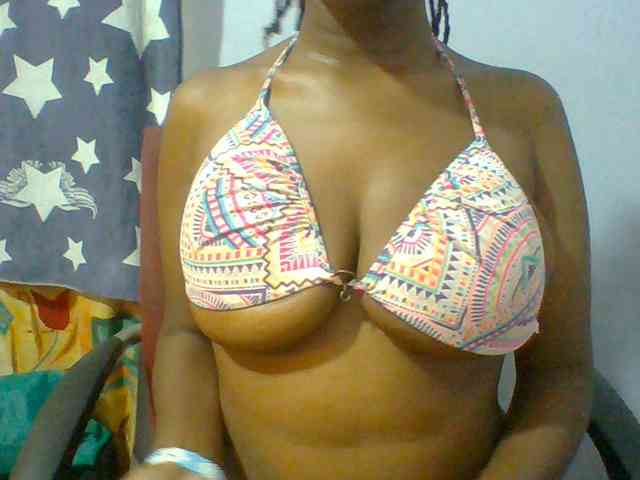 Sweet-petite webcam