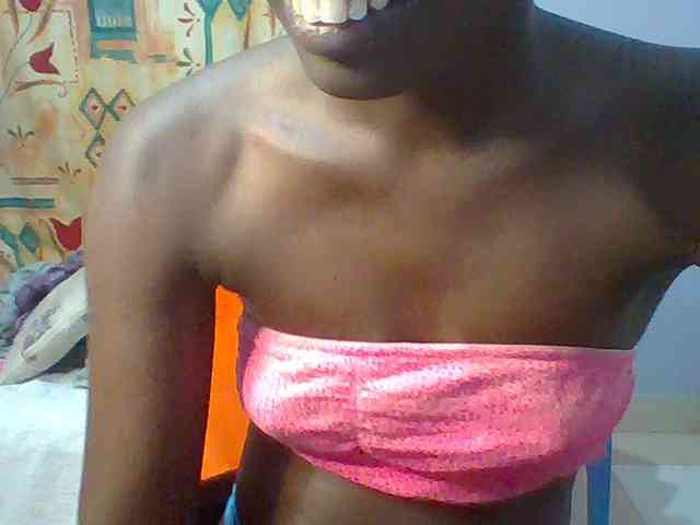 Sweet-petite webcam
