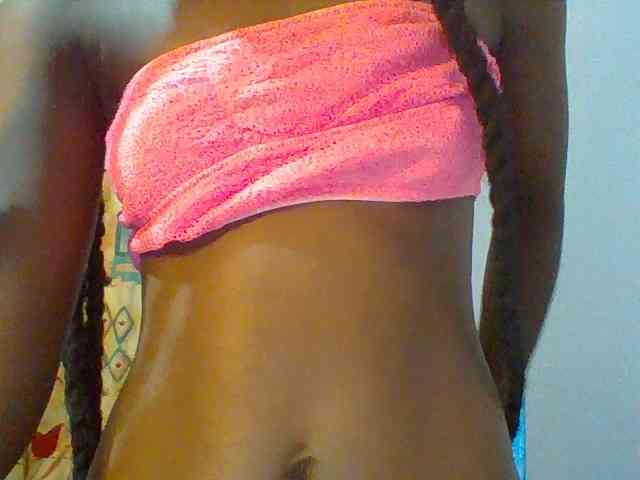 Sweet-petite webcam