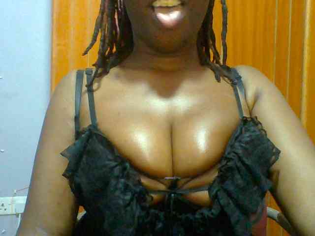 Sweet-petite webcam