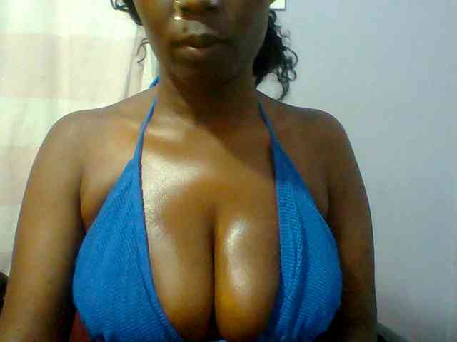 Sweet-petite webcam