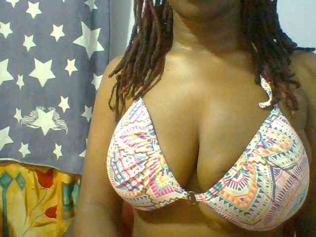 Sweet-petite webcam