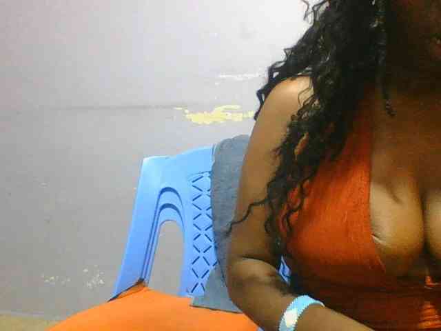 Sweet-petite webcam