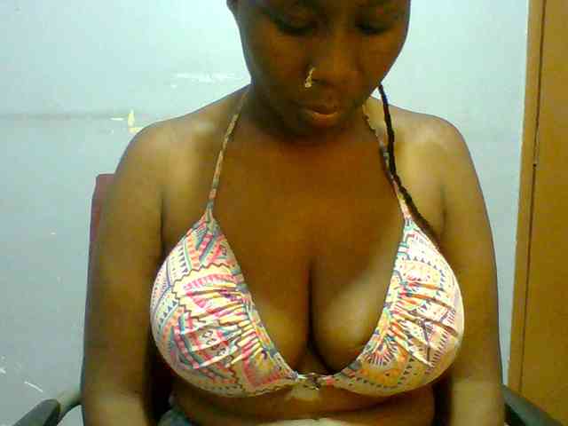 Sweet-petite webcam