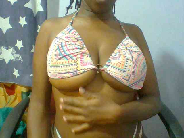 Sweet-petite webcam