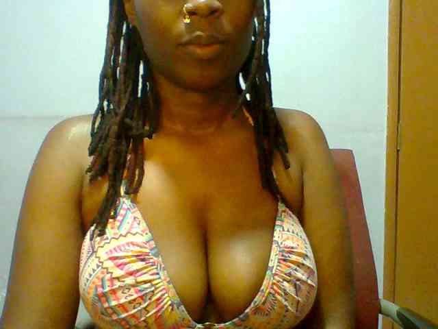 Sweet-petite webcam