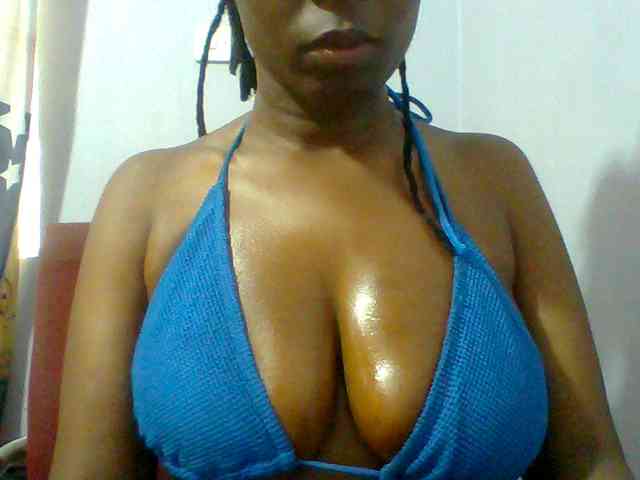 Sweet-petite Live Webcam on BongaCams